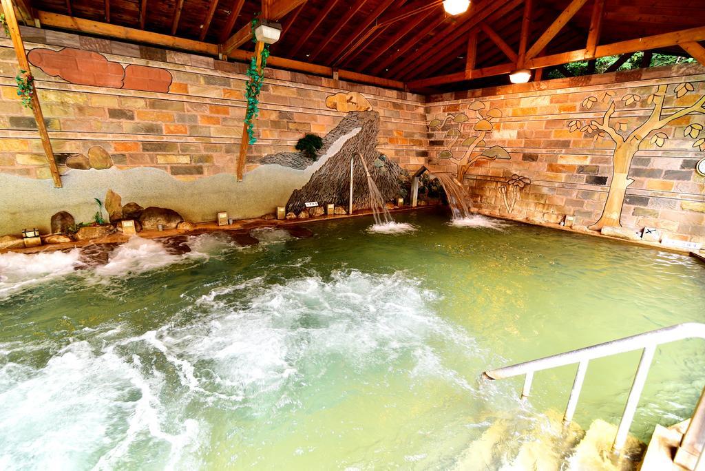 Jenq Yang Hotspring Hotel Renai Dış mekan fotoğraf